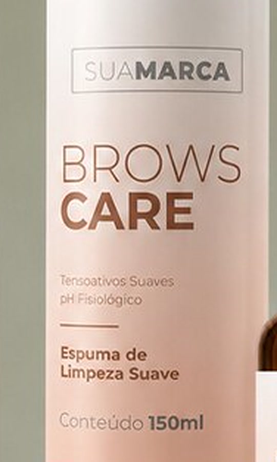 Close do rótulo com a marca da cliente em destaque